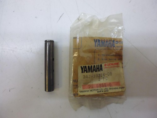 Oil pump shaft - ,